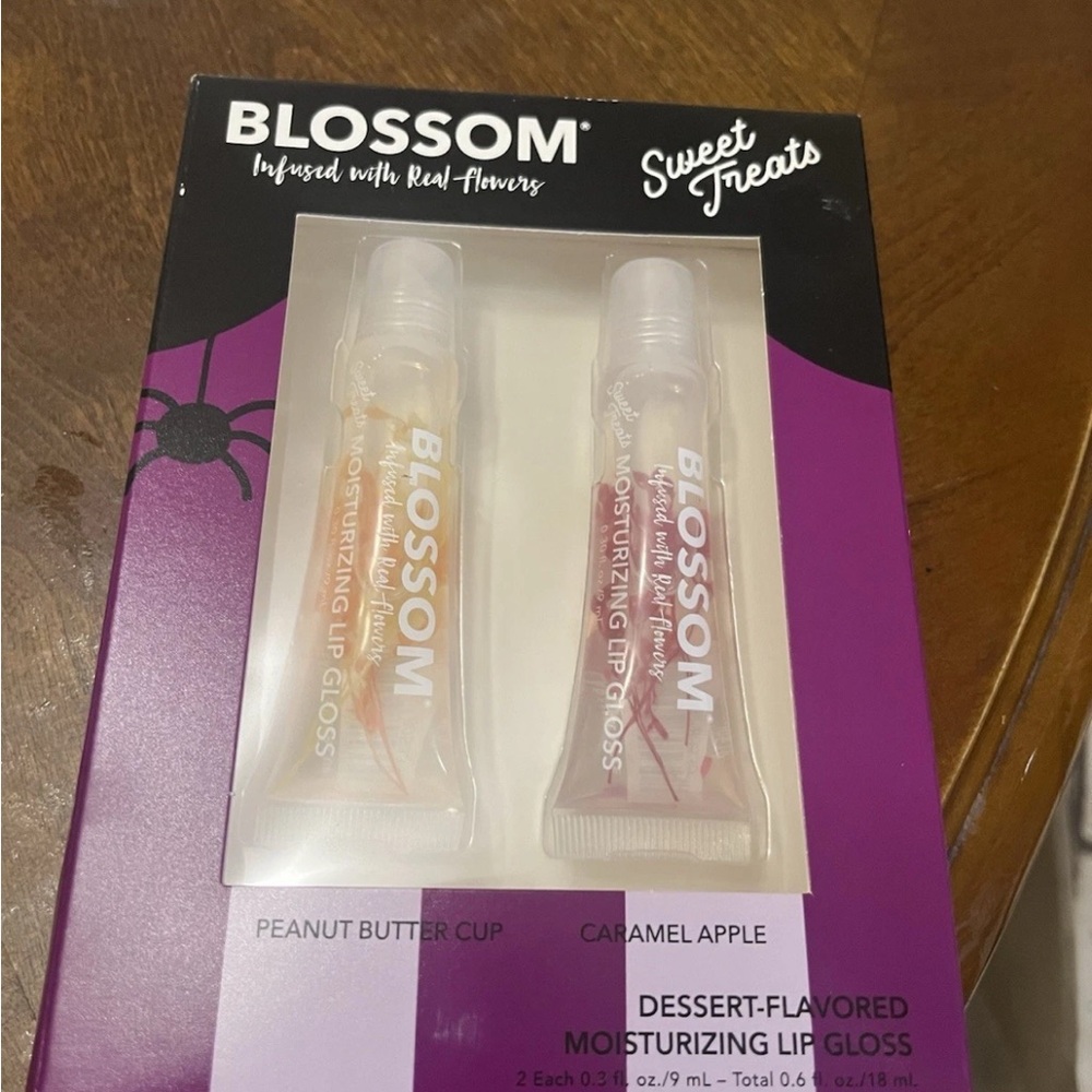 Dessert-Flavored Moisturizing Lip Gloss Set - Peanut Butter Cup & Caramel Apple